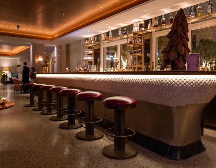 Elegantný bar so šampanským